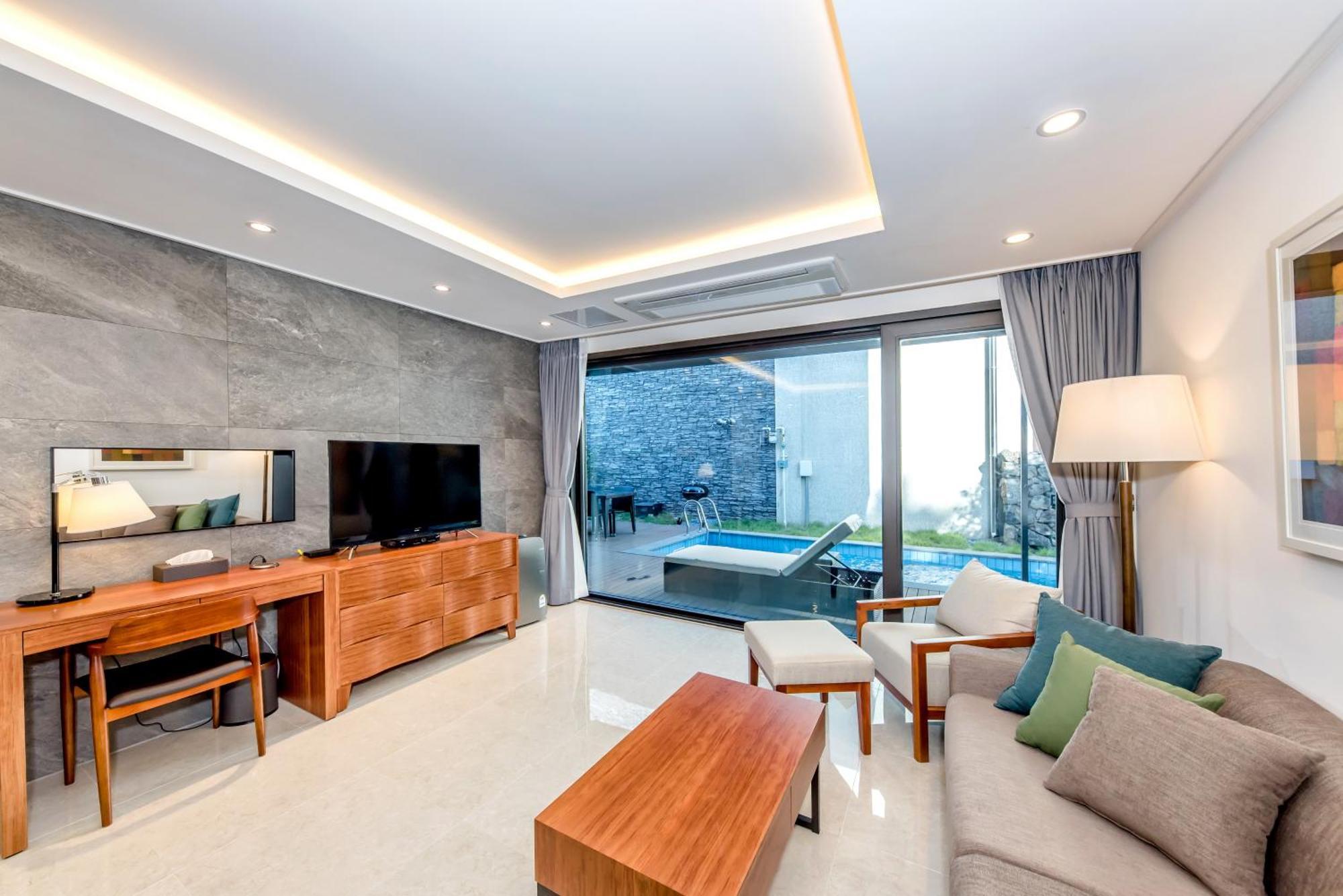 Arts Spa&Poolvilla Jeju Exteriör bild