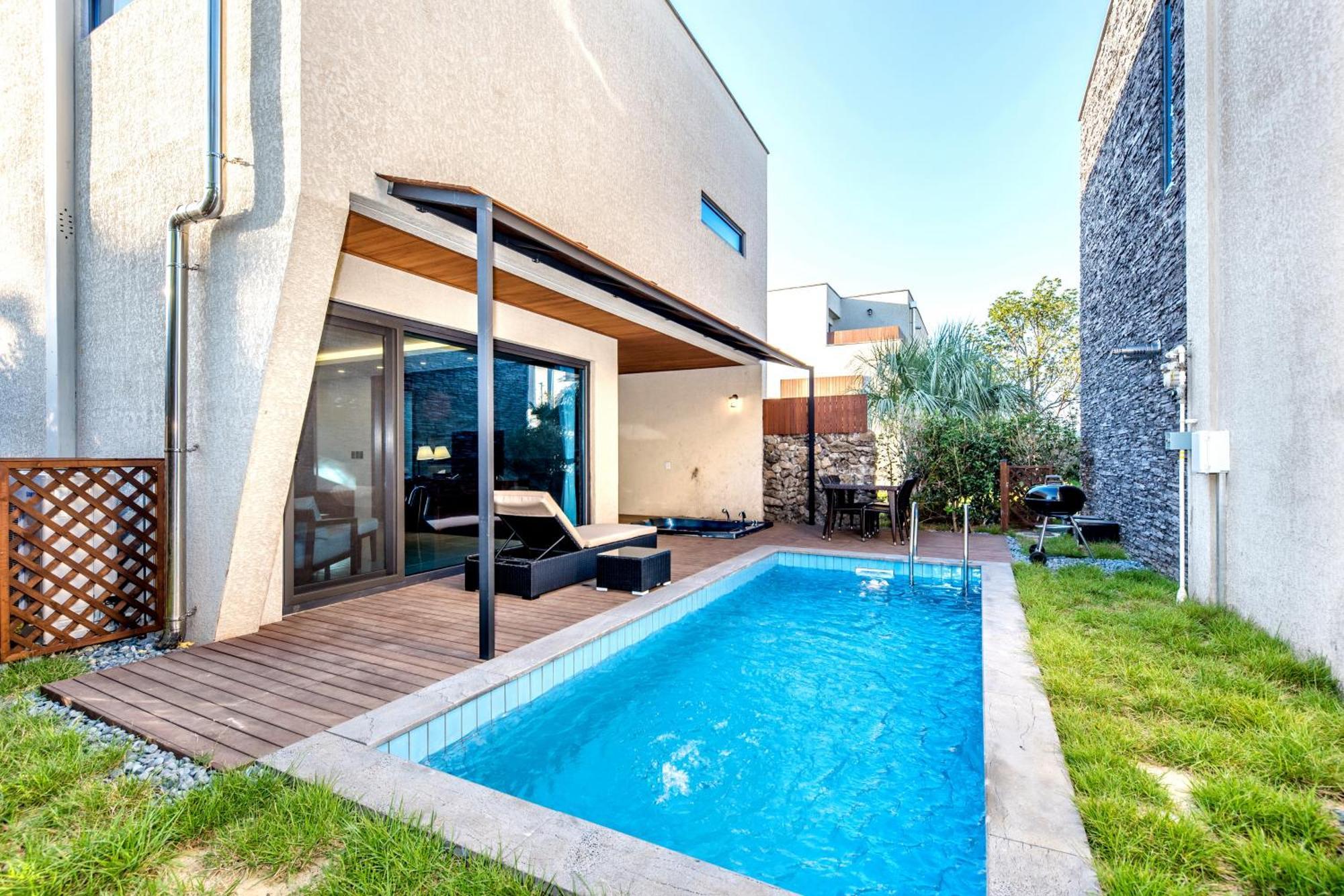 Arts Spa&Poolvilla Jeju Exteriör bild