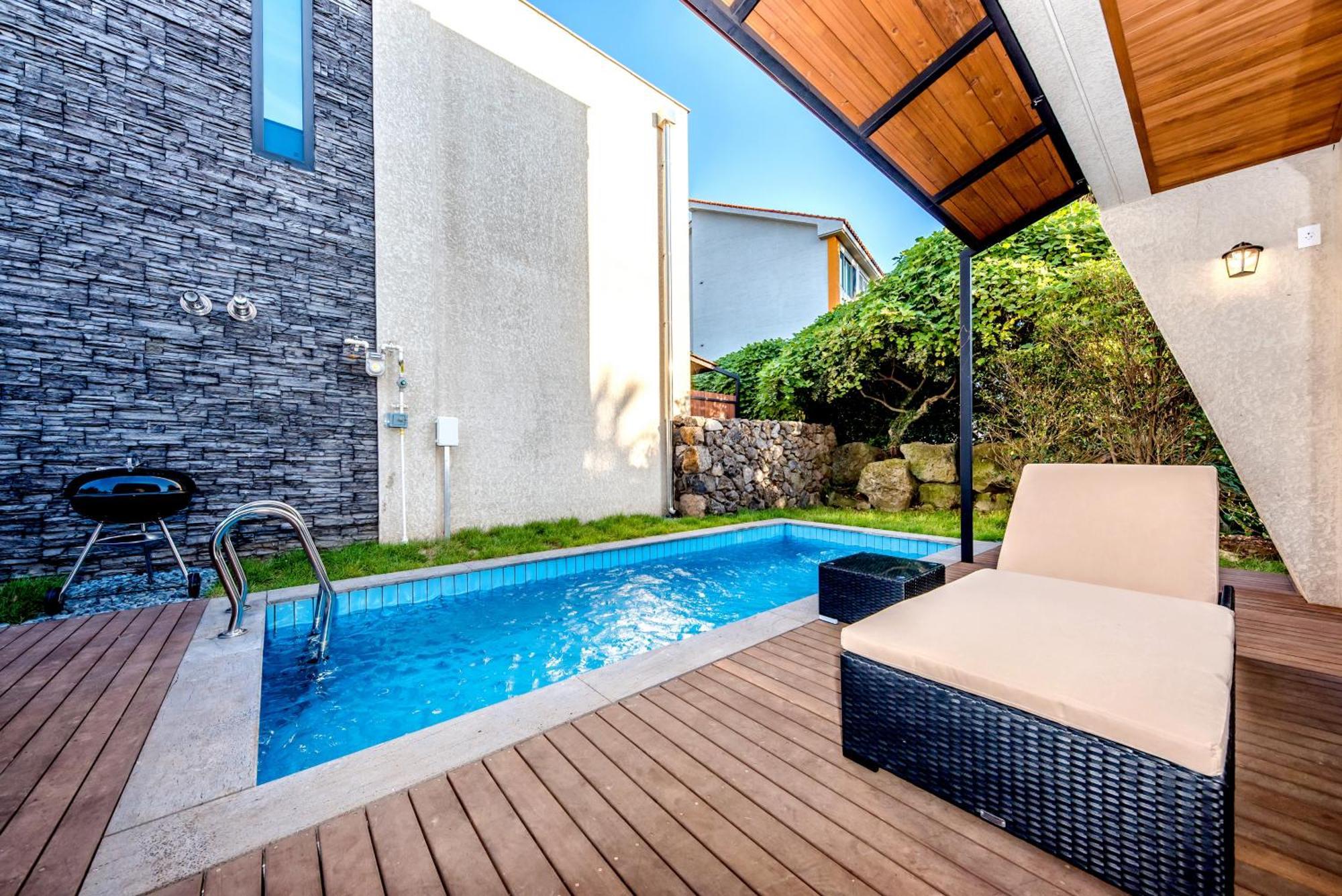 Arts Spa&Poolvilla Jeju Exteriör bild